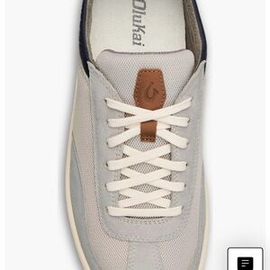 OluKai Men's Light Gray and Navy Sneakers